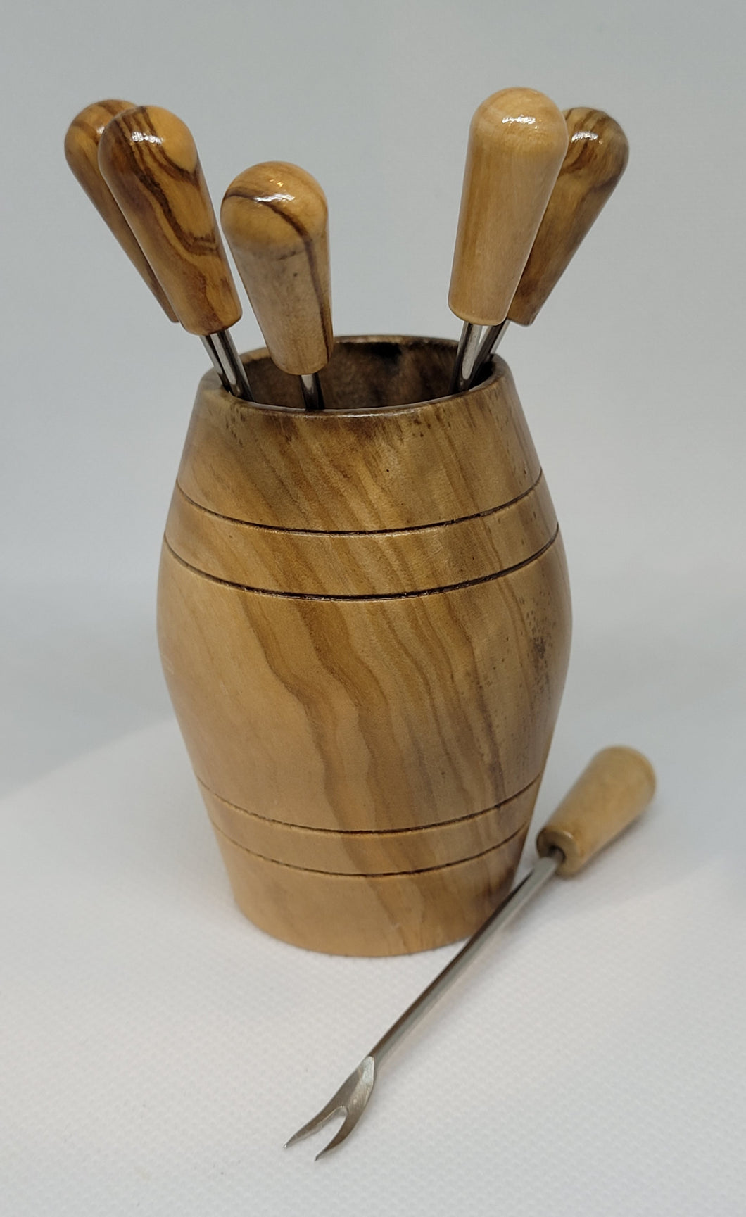 Olive Wood Barrel With Picks OL124
